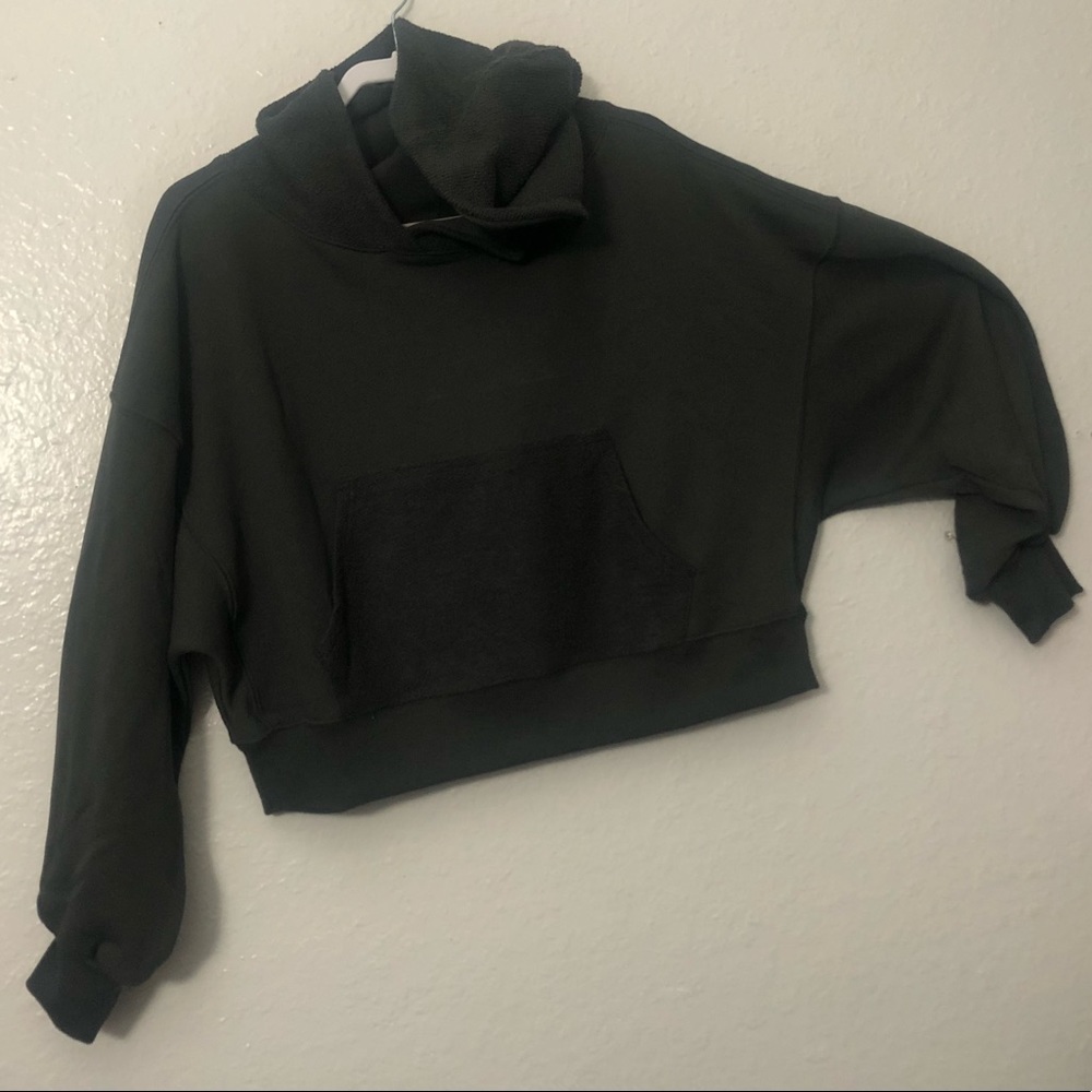 Zenana Hooded Sweater Cropped